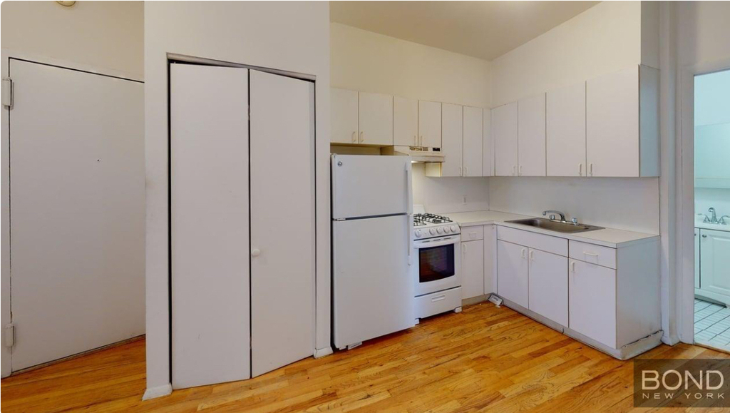 East 74th street  - Photo 2