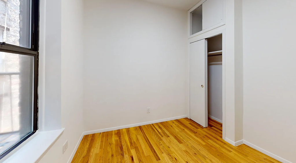 East  65th street  - Photo 8