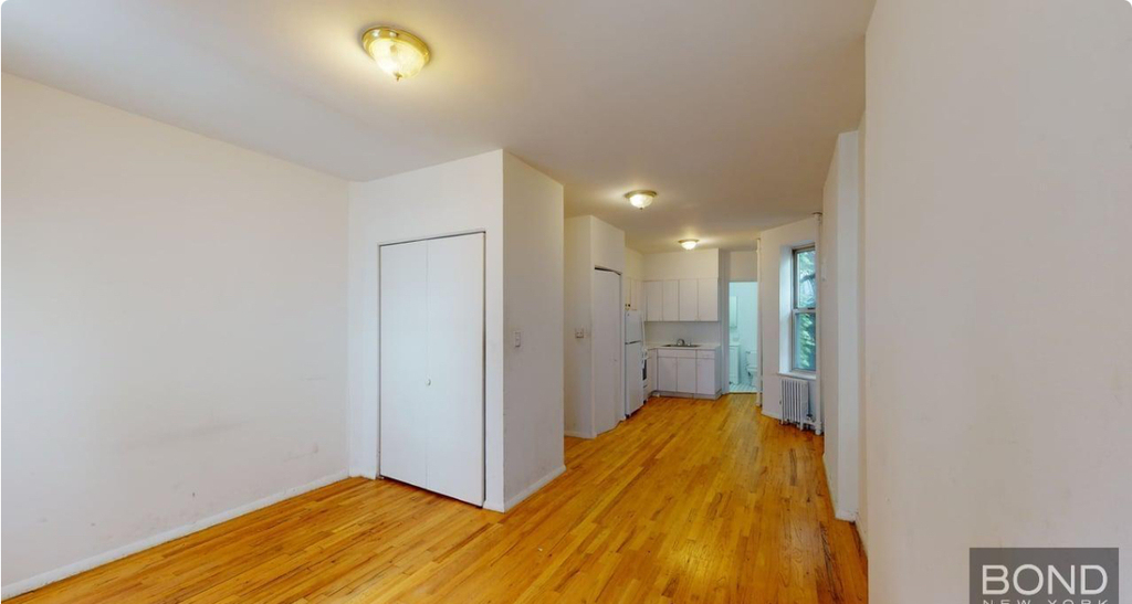 East 74th street  - Photo 4