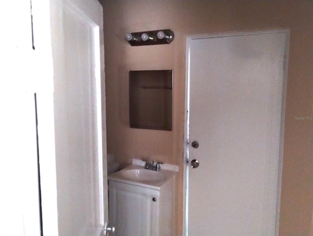 418 E Amelia Avenue - Photo 14