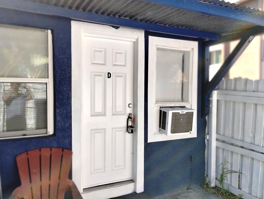 418 E Amelia Avenue - Photo 1