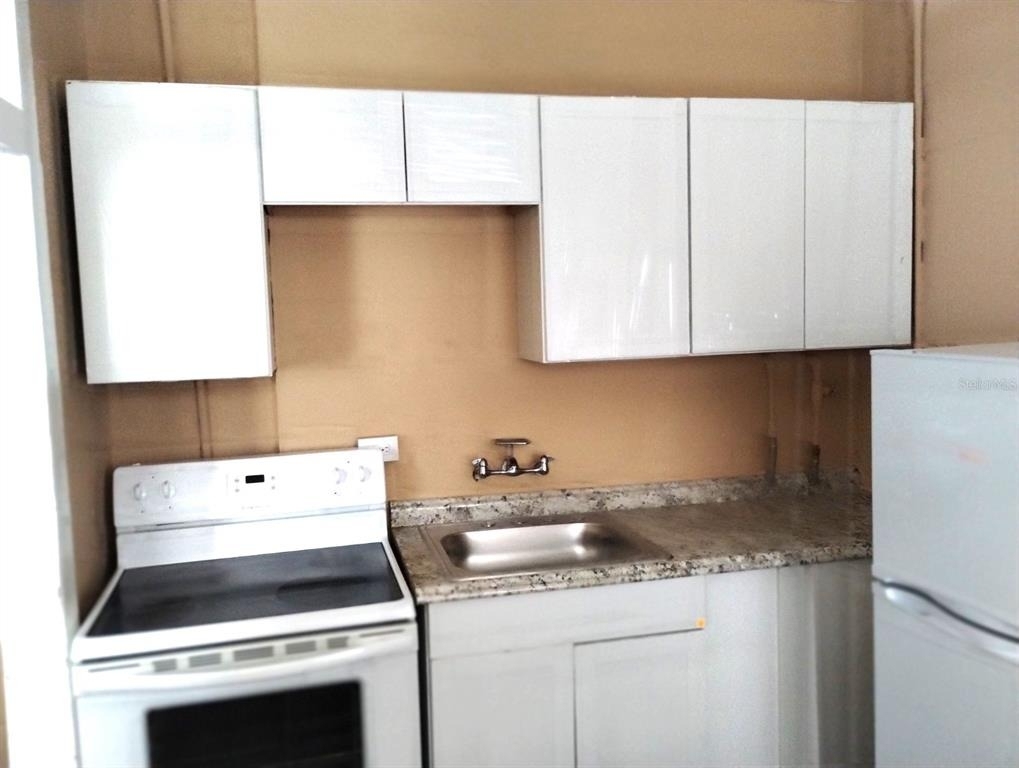 418 E Amelia Avenue - Photo 12
