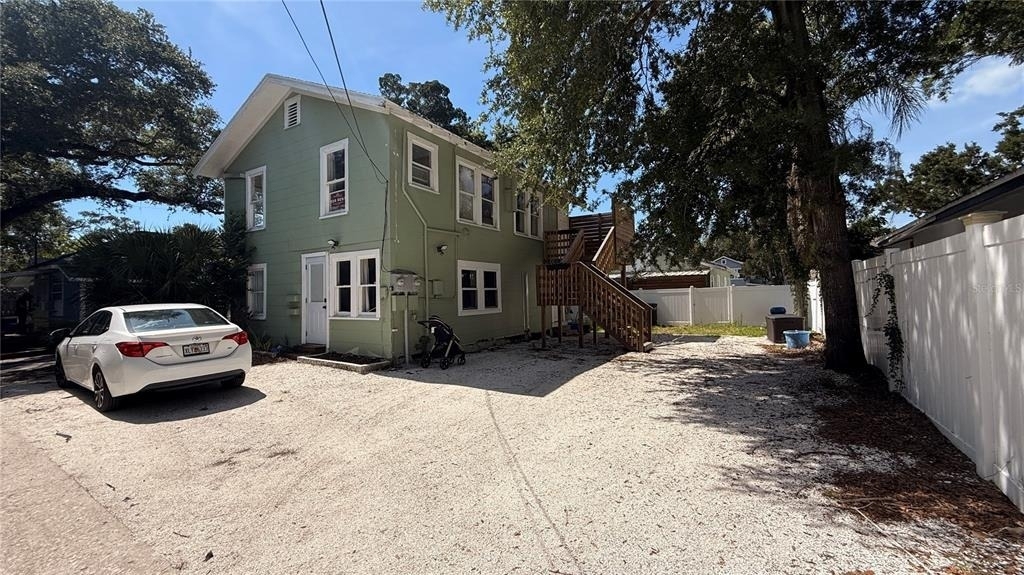 905 Jones Street - Photo 2