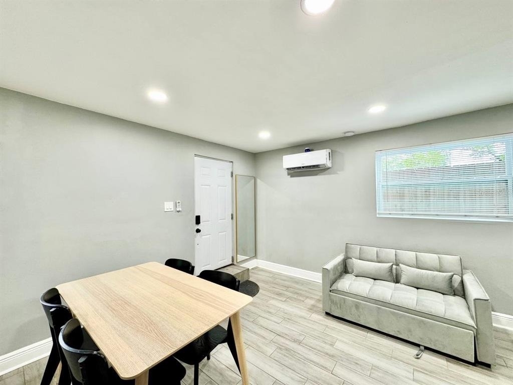 1803 E Frierson Avenue - Photo 7