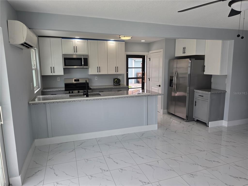 145 131 Avenue E - Photo 2
