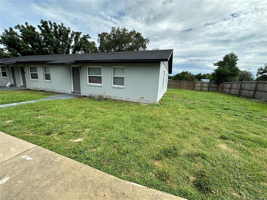 1112 Martin Street - Photo 0