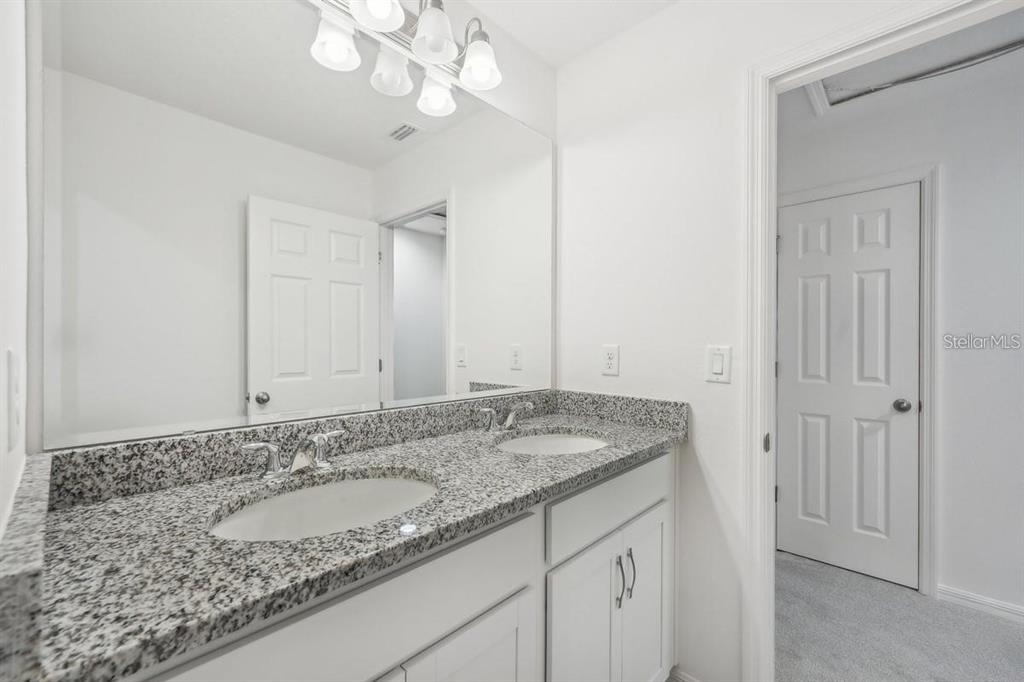434 North Boulevard E - Photo 7