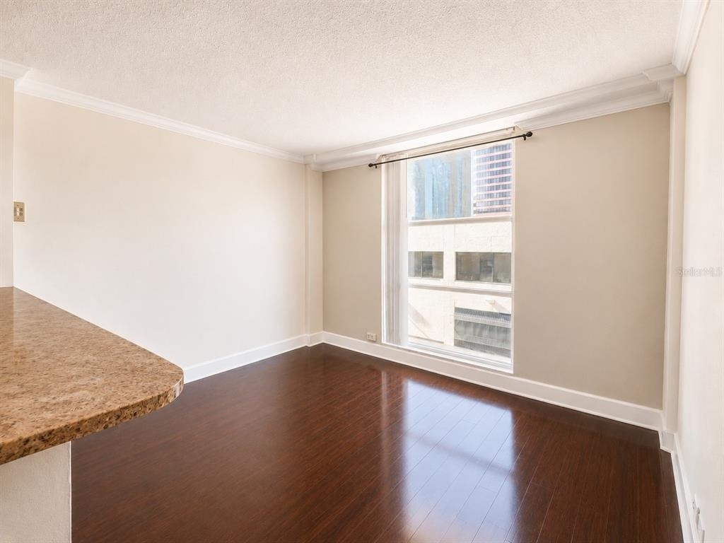 151 E Washington Street - Photo 5