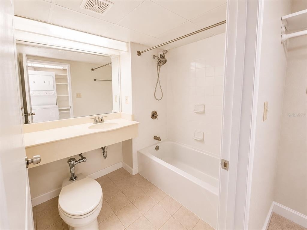 151 E Washington Street - Photo 7