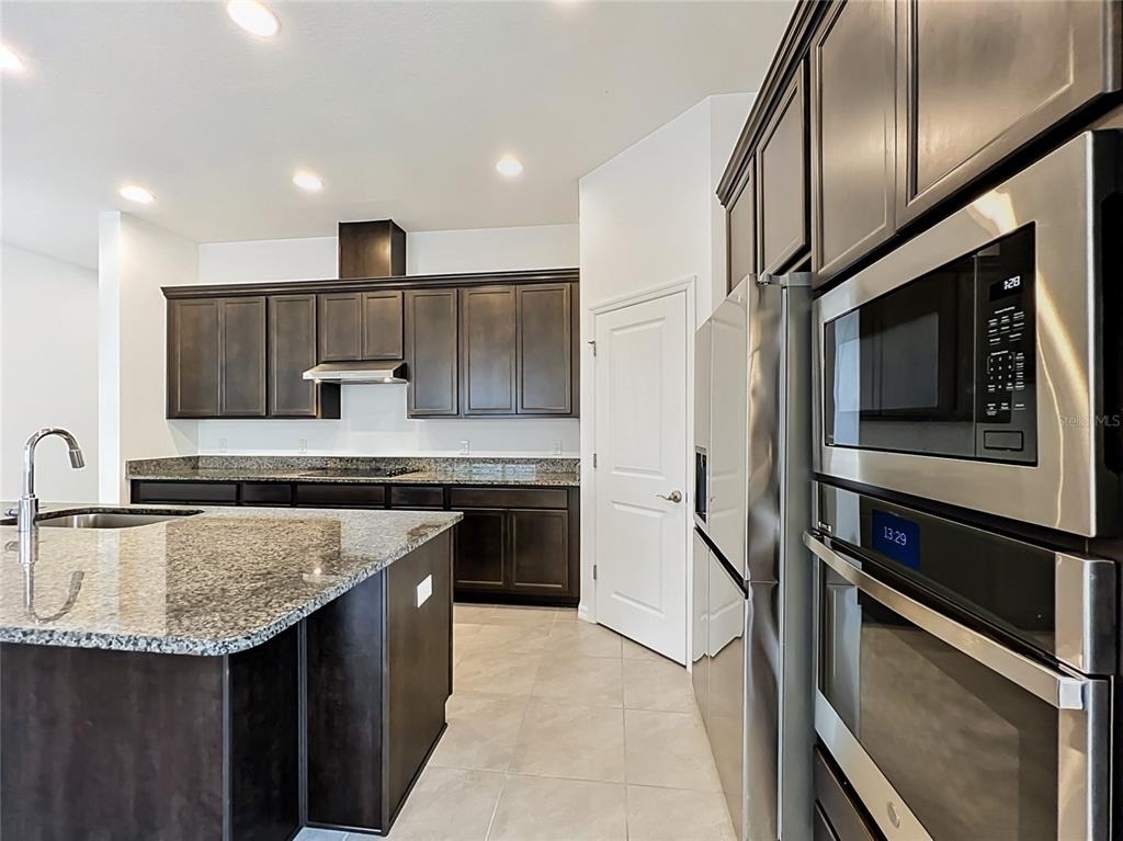 16007 Micelli Drive - Photo 13