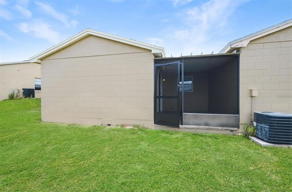 1184 Woodman Way - Photo 18