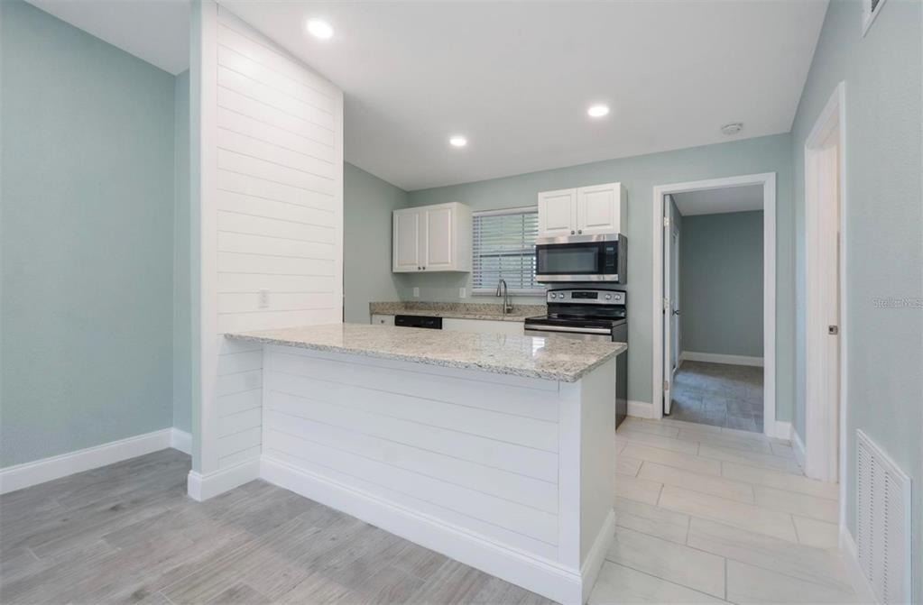 1184 Woodman Way - Photo 4