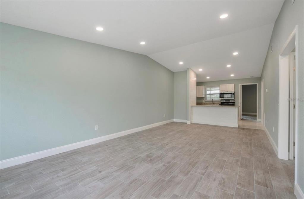1184 Woodman Way - Photo 2