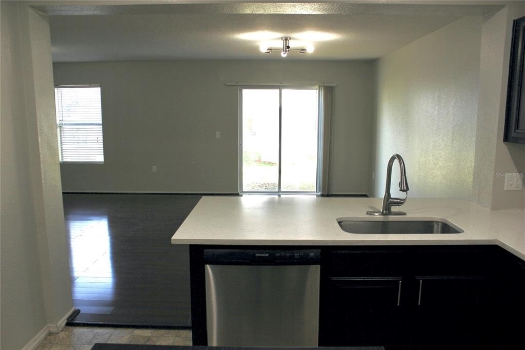 1017 Chalcedony Street - Photo 5