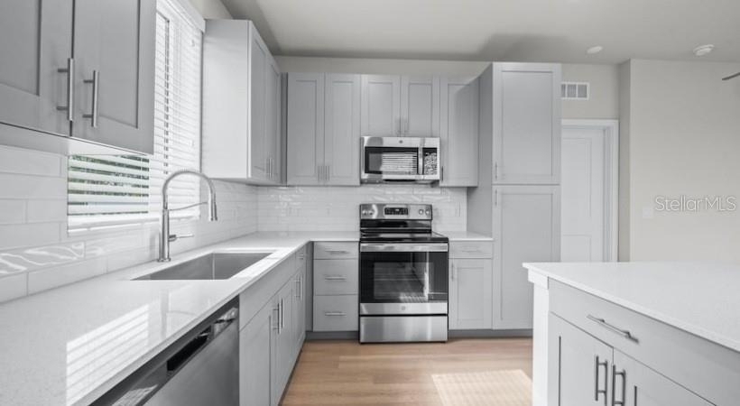 8925 77th Terrace E - Photo 20