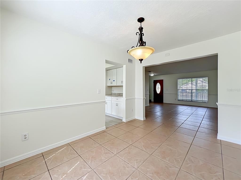 650 Whittingham Place - Photo 14