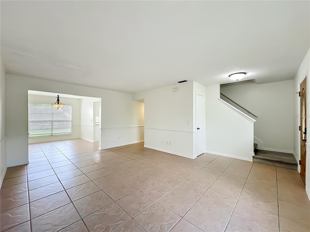 650 Whittingham Place - Photo 10