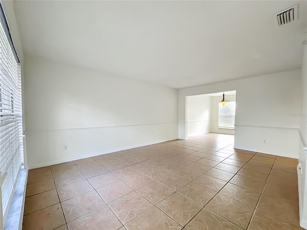 650 Whittingham Place - Photo 9