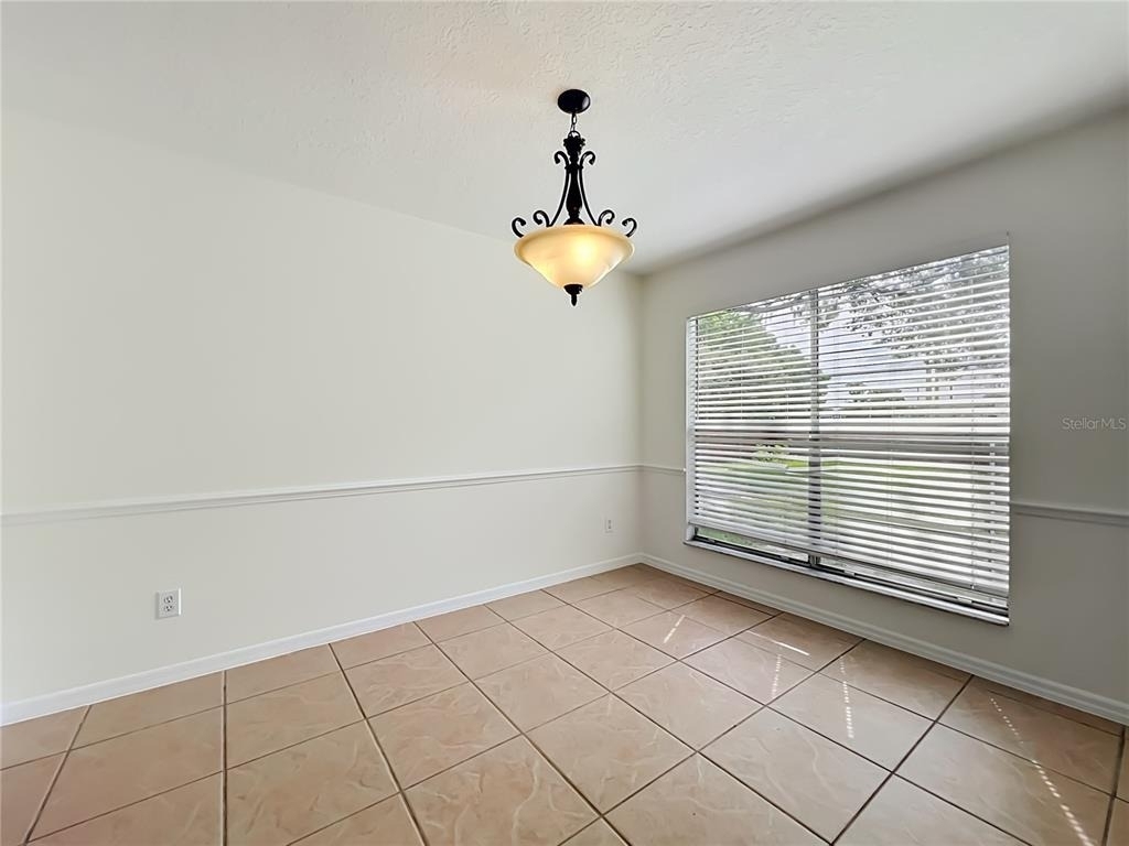 650 Whittingham Place - Photo 15
