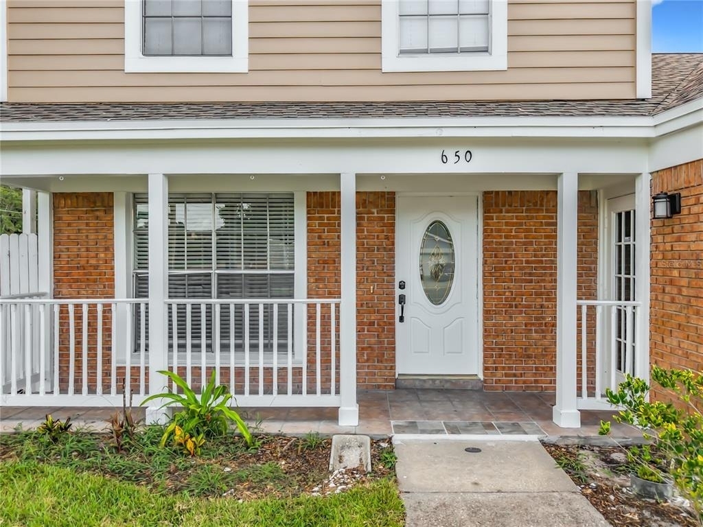 650 Whittingham Place - Photo 4