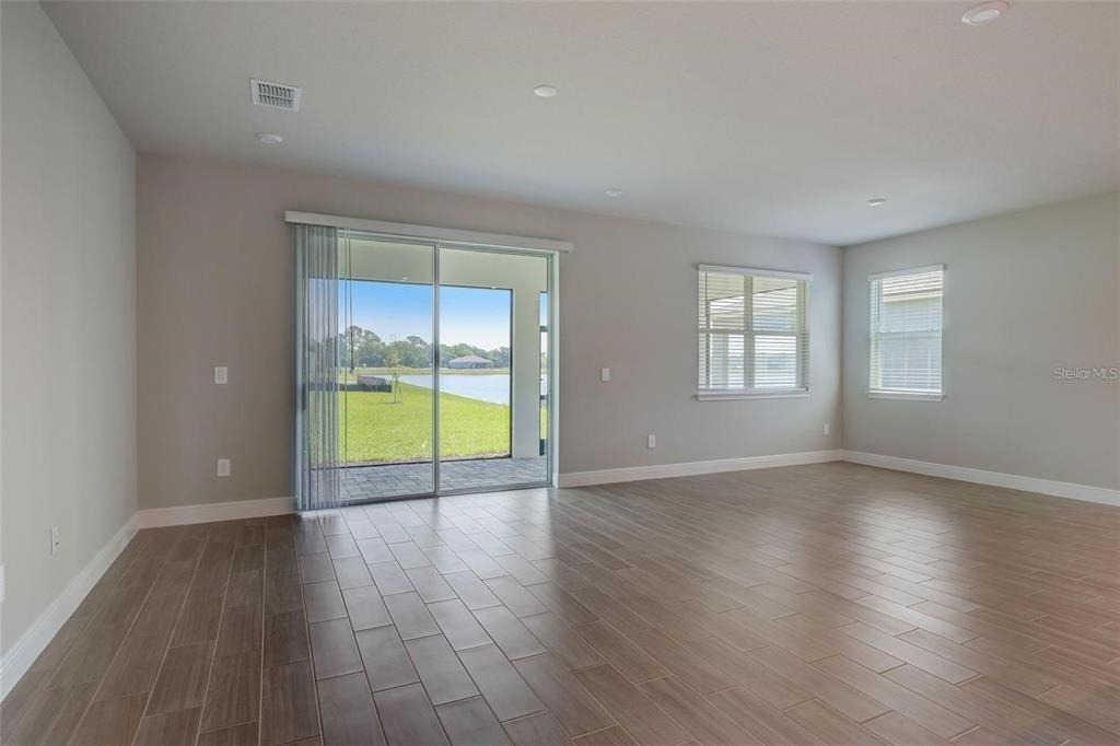 5324 123rd Avenue - Photo 4