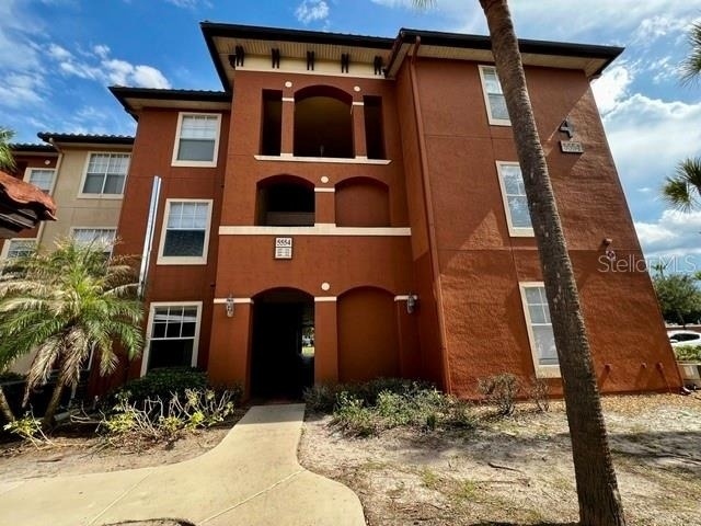 5554 Metrowest Boulevard - Photo 3