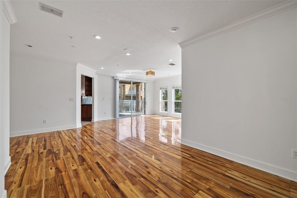 7532 Toscana Boulevard - Photo 8