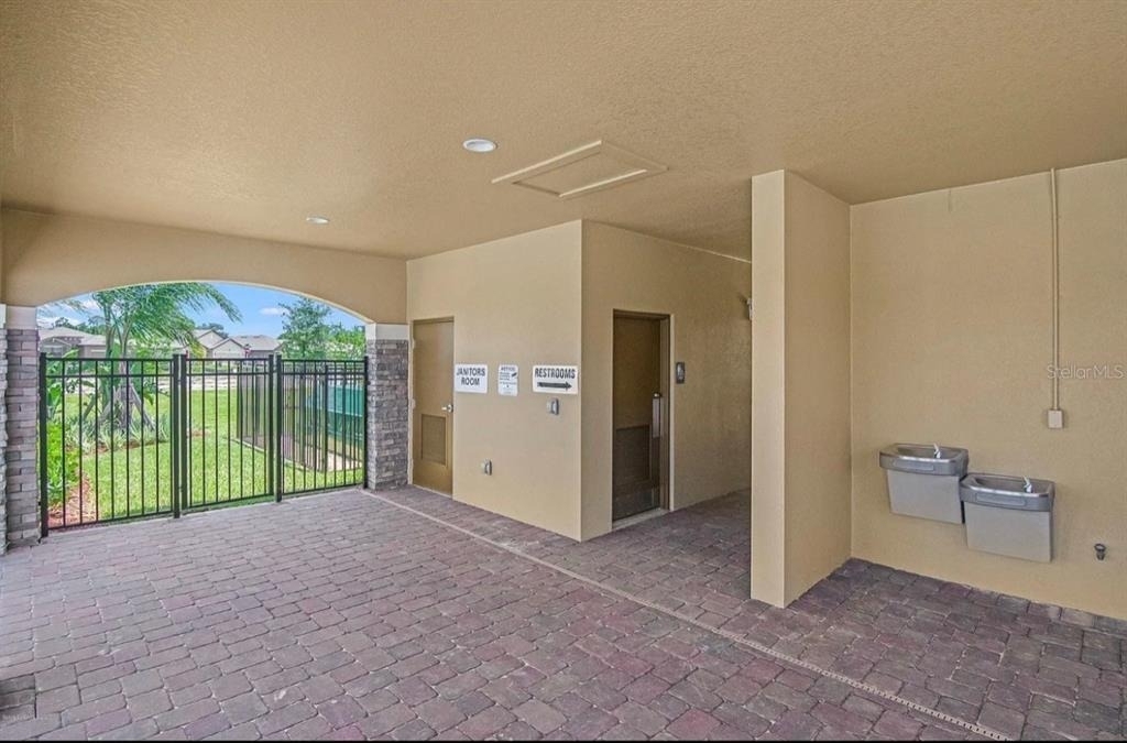822 Se Remington Green Drive - Photo 48