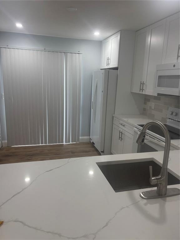 73 Macadamia Court - Photo 0