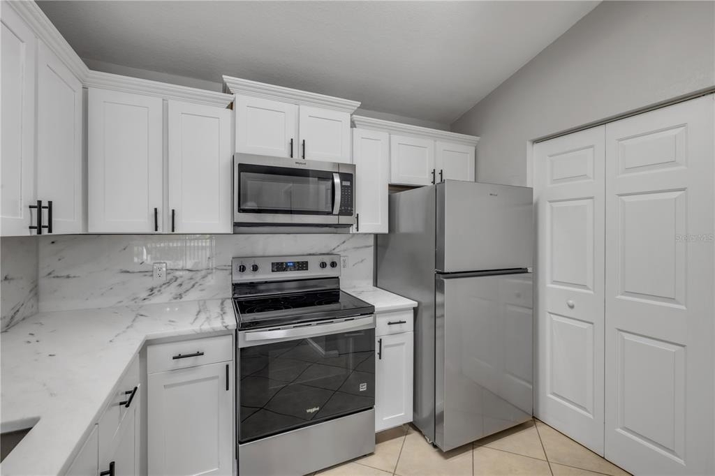 940 Village Trail - Photo 15