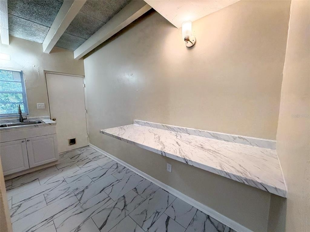 219 Nw 3rd Avenue - Photo 6