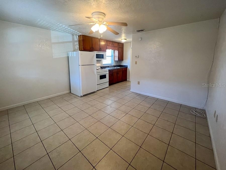 1406 Sw 18th Place - Photo 1