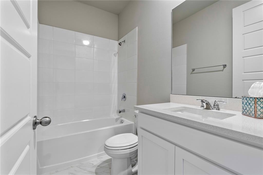 16420 Seven Lakes Avenue - Photo 4