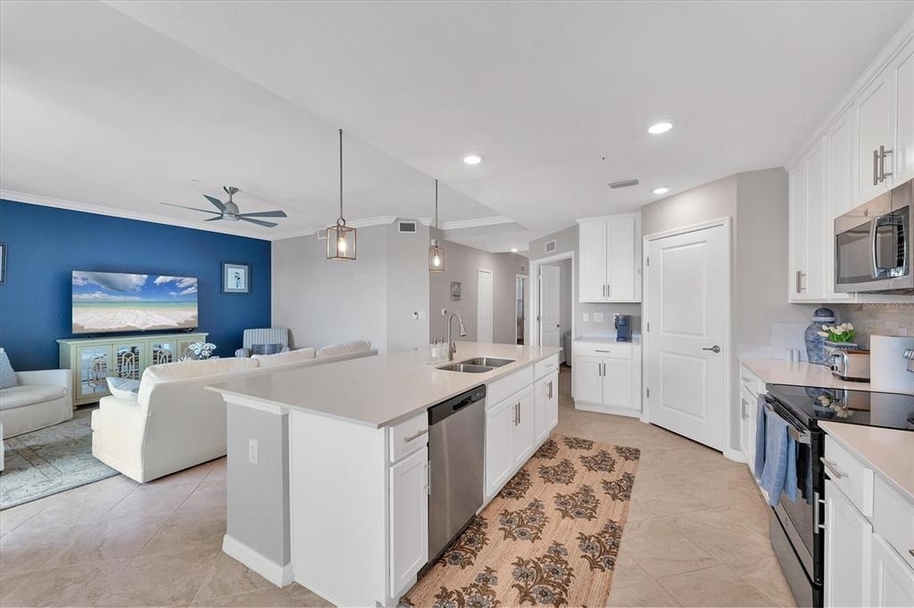 14184 Heritage Landing Boulevard - Photo 12