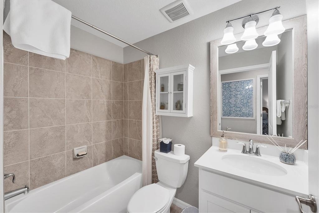 14184 Heritage Landing Boulevard - Photo 23