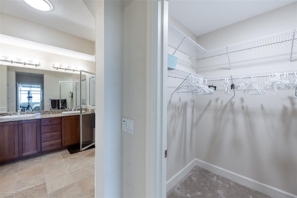10521 Amberjack Way - Photo 36