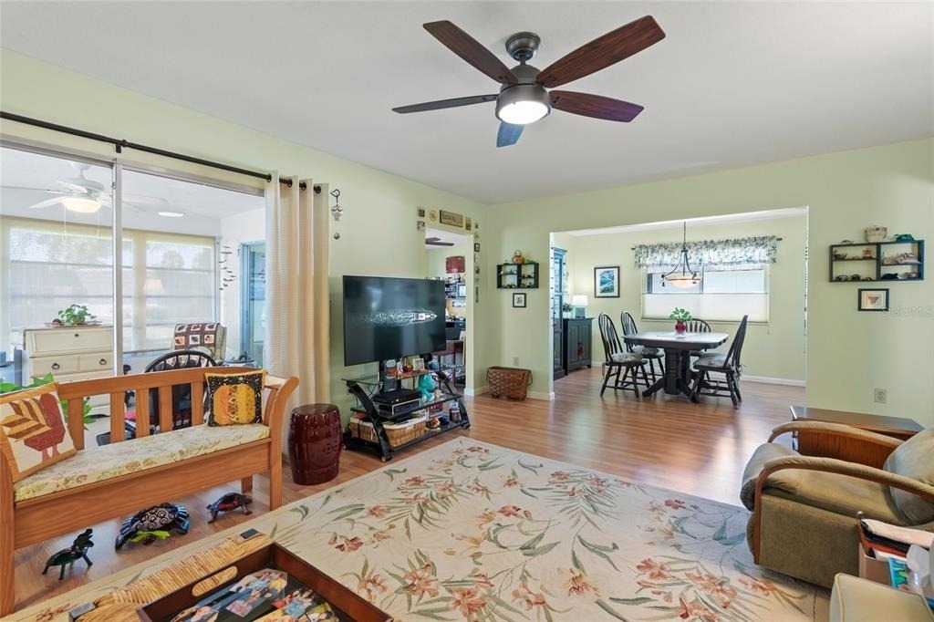1325 Glen Oaks Drive E - Photo 6