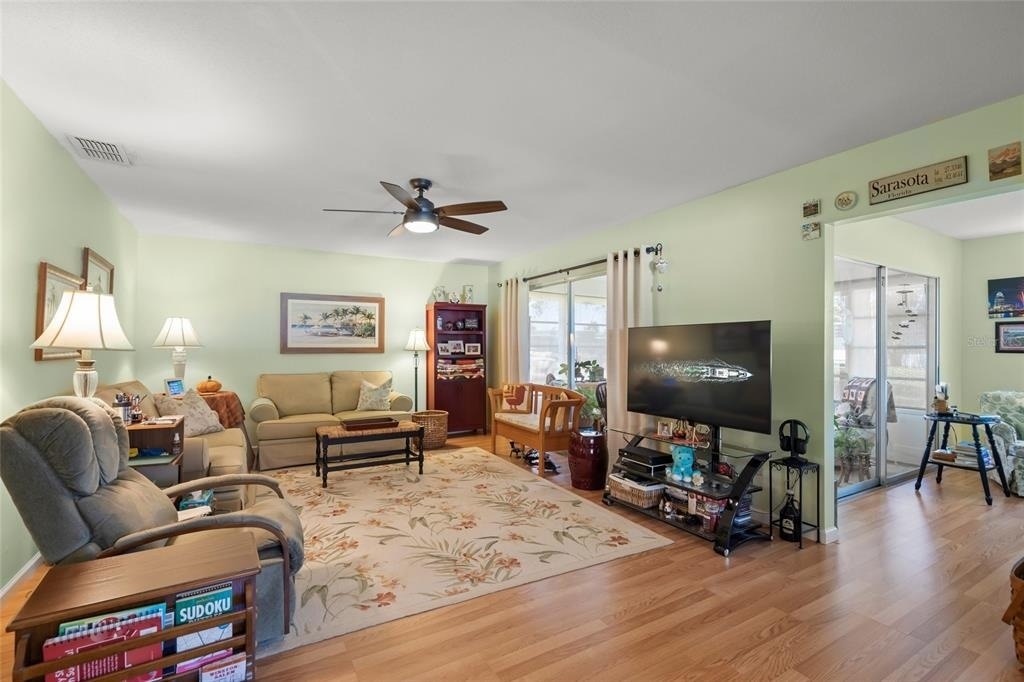 1325 Glen Oaks Drive E - Photo 5