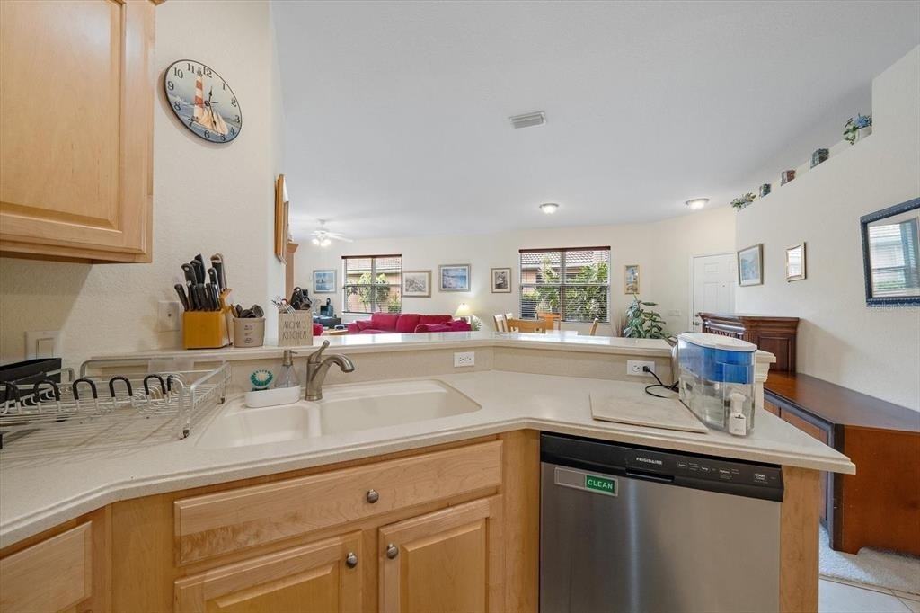 8326 Summer Greens Terrace - Photo 27