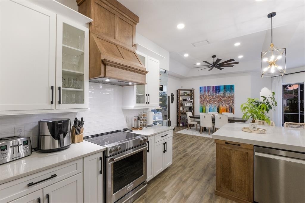 9405 Boxthorn Place - Photo 10