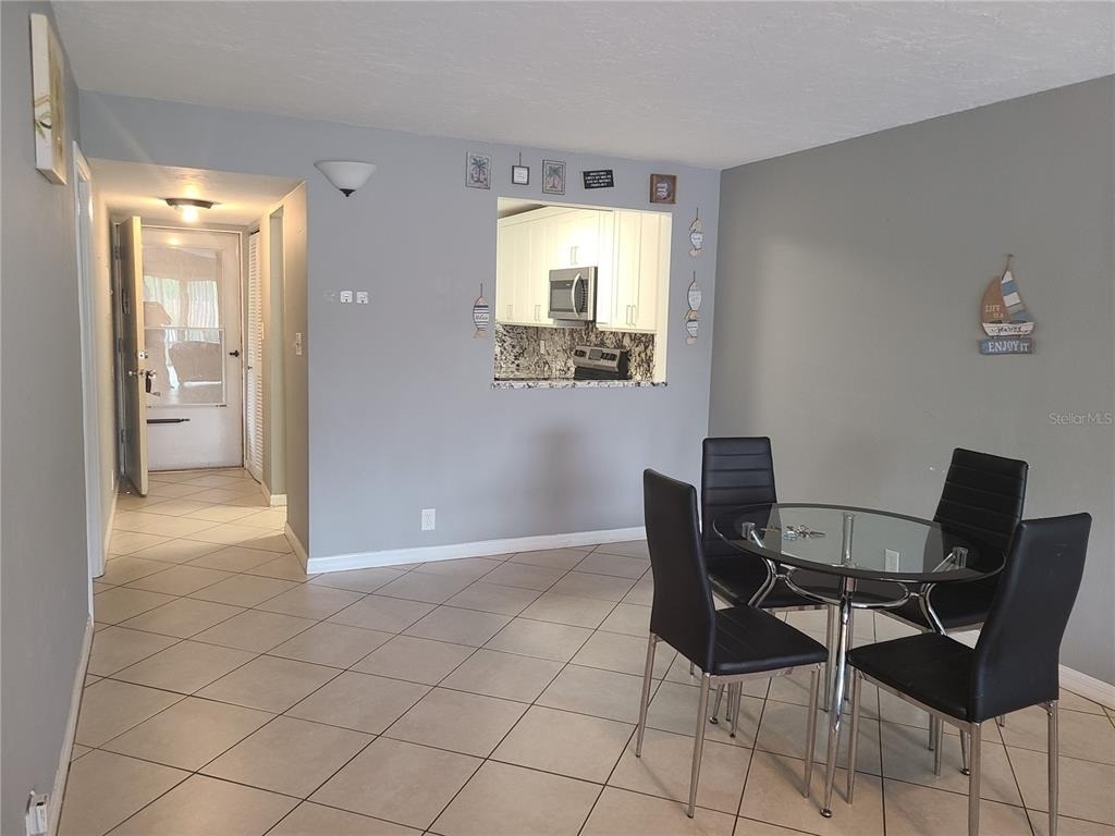 2763 Woodgate Lane - Photo 5