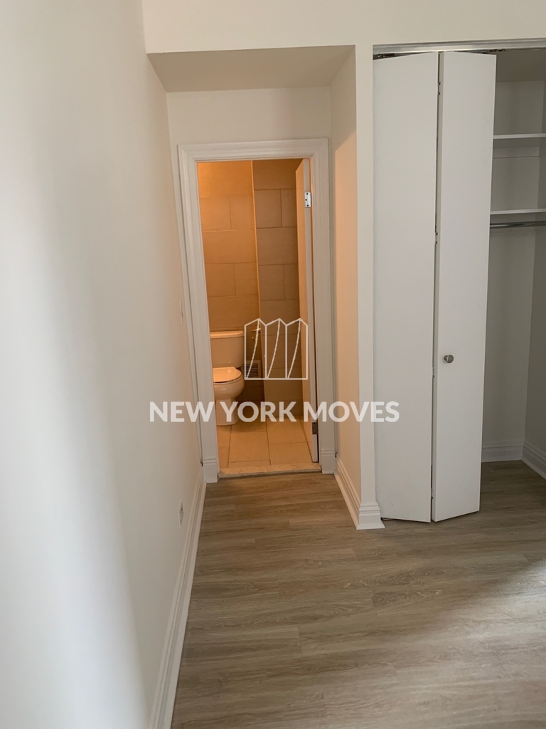 West 34th Street & 10th Avenue - Photo 4