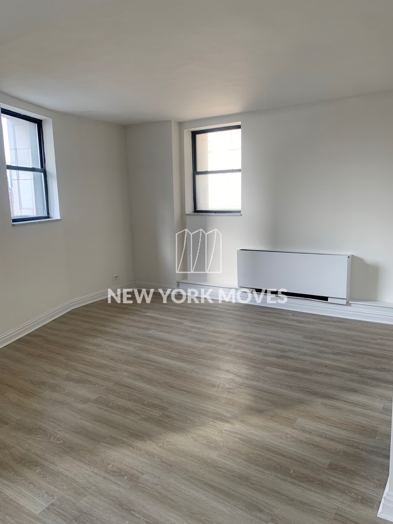 West 34th Street & 10th Avenue - Photo 1