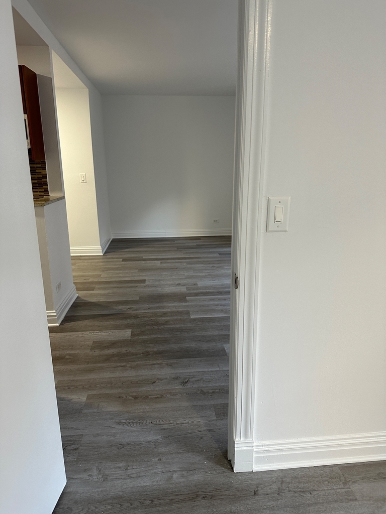 West 34th Street - Photo 3