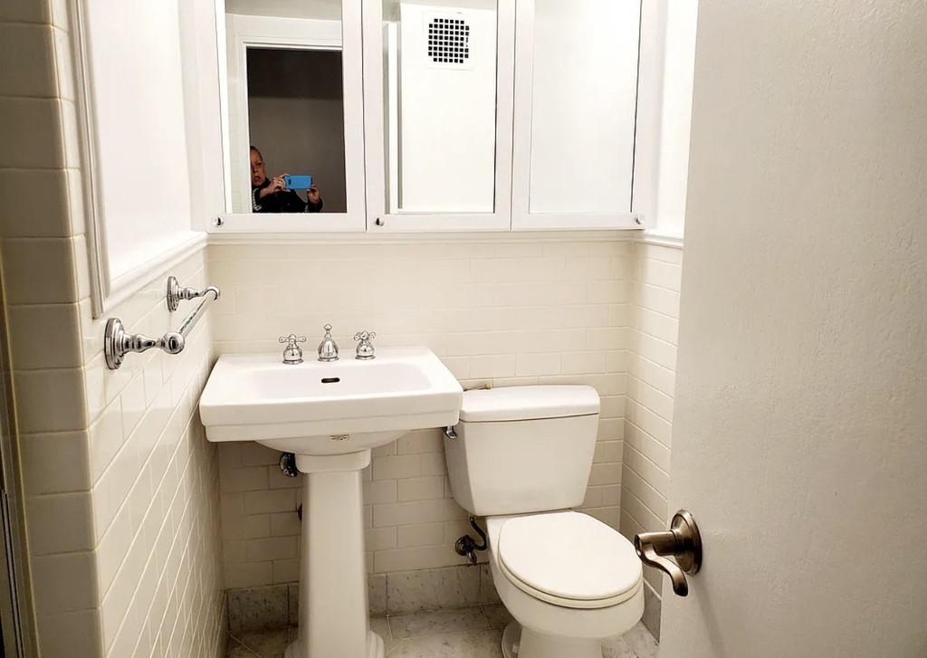 420 East 79th Street - Photo 8