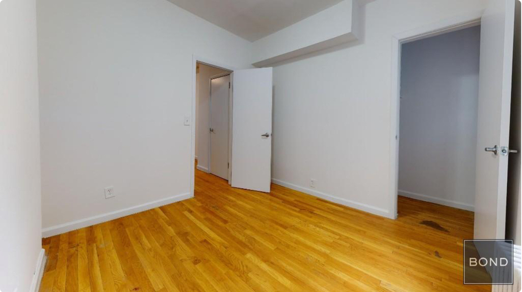 East 73rd Street - Photo 4