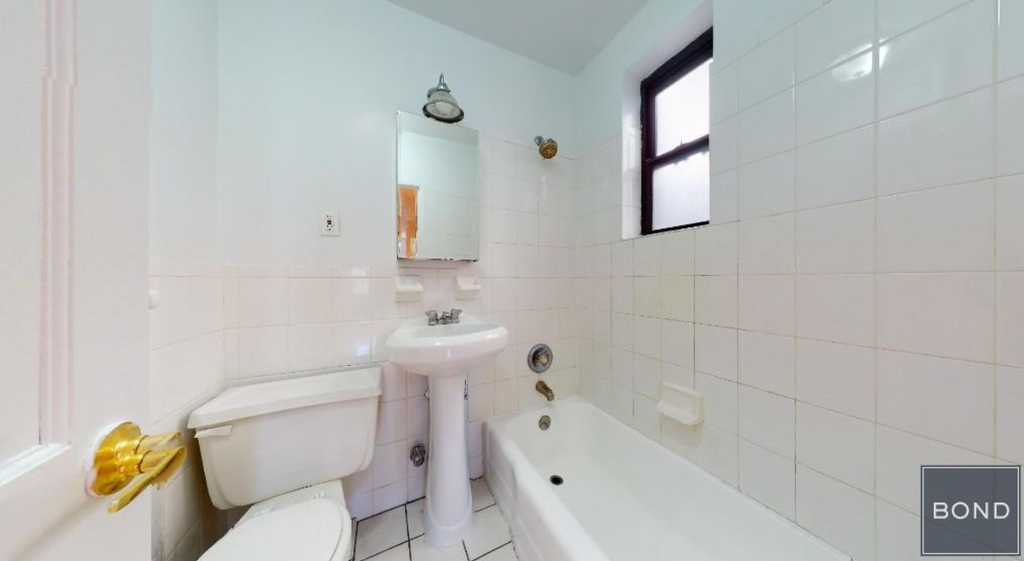 East 93rd Street - Photo 4