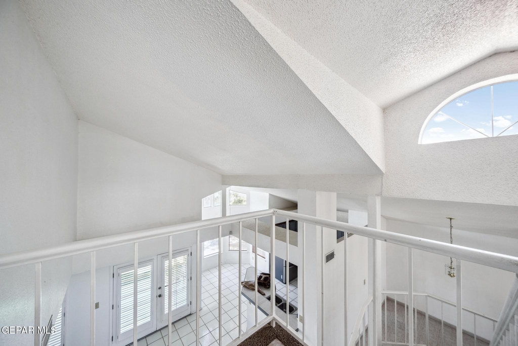 11648 Lake Erie Drive - Photo 16