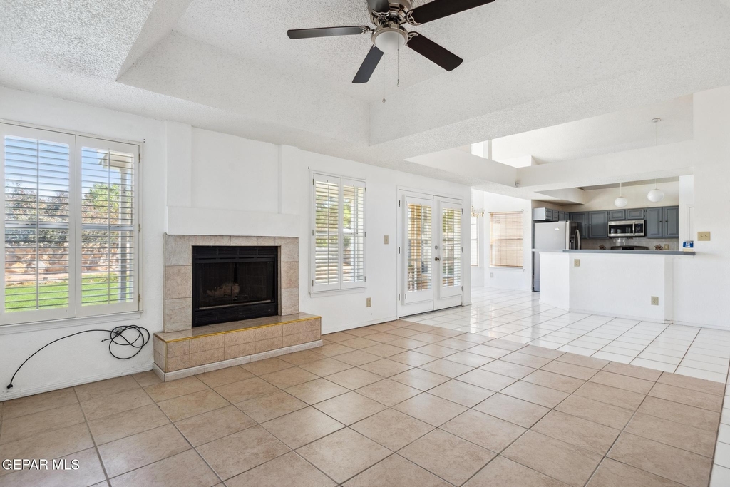 11648 Lake Erie Drive - Photo 7