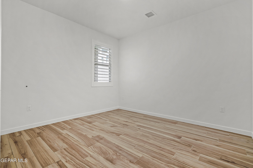 13637 Chepstow Court - Photo 23